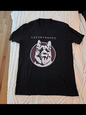 Letterkenny adult tee size medium
